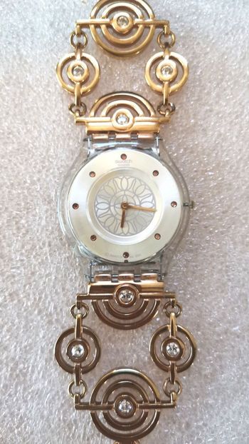 Montre SWATCH Skin "Flower Wishes Dial" 