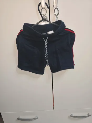 Short 3 ans