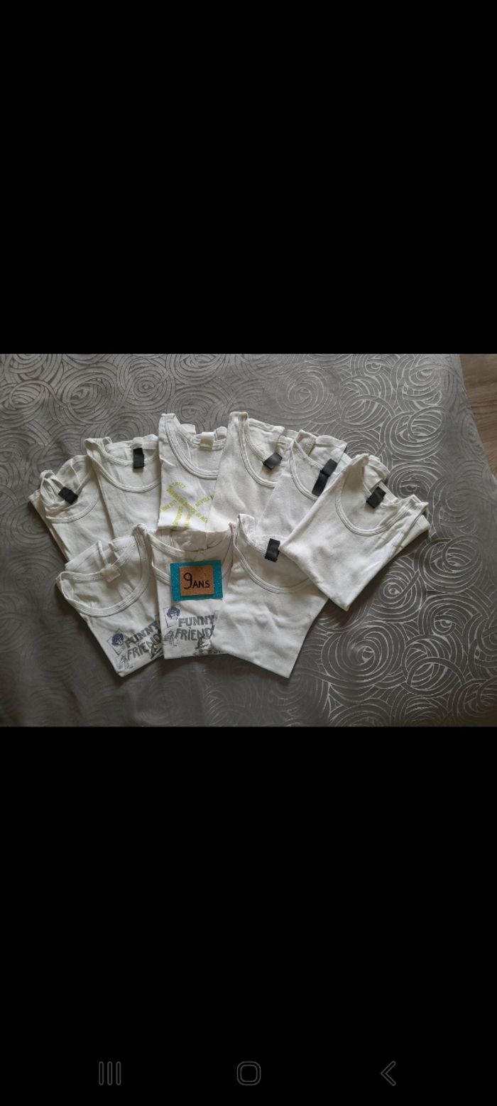 Lot de 9 débardeurs de corps