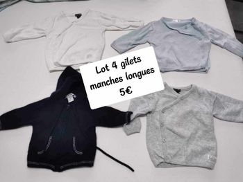 Lot 4 gilets manches longues 3 mois