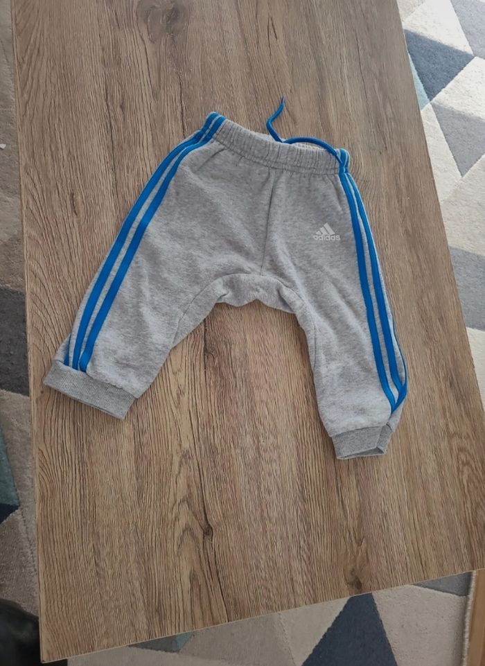 Jogging Adidas  6/9mois - photo numéro 2