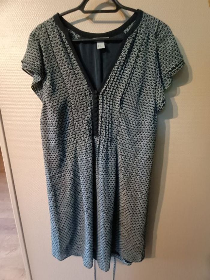 Robe bleu et blanche motif vintage artdéco