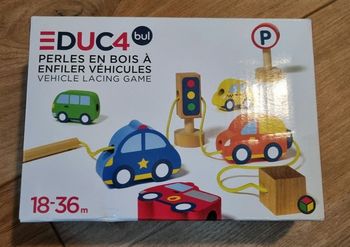 Jeu d enfilage, perle à enfiler  en bois voiture, oxybul