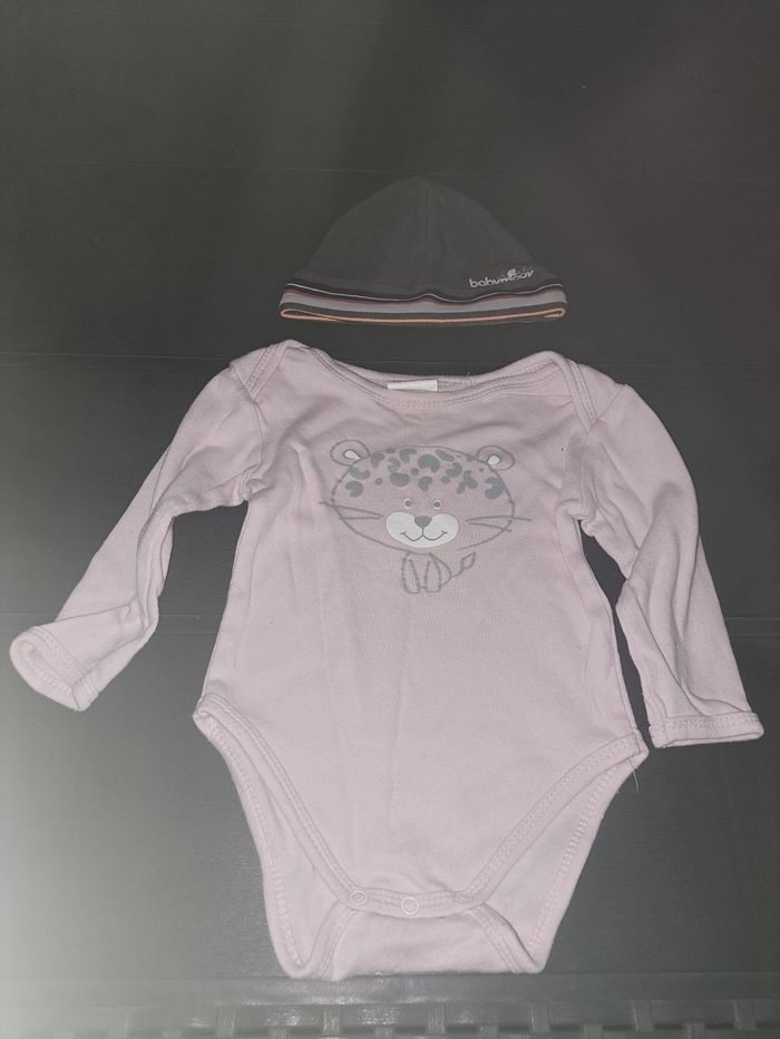 Lot: 1 body et 1 chapeau
