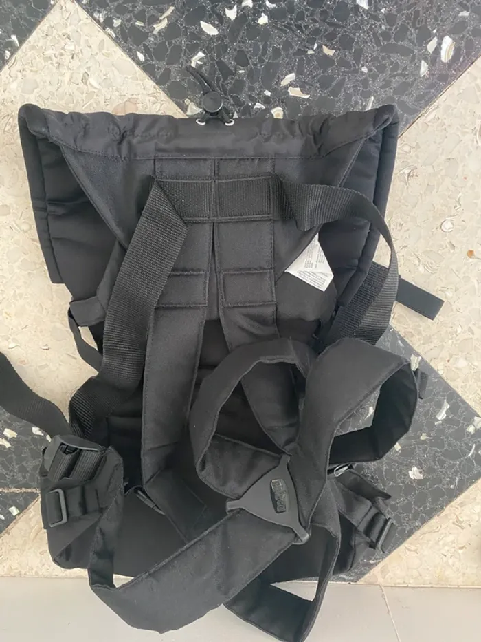 Porte-bébé Chicco – noir – bon état - photo numéro 2