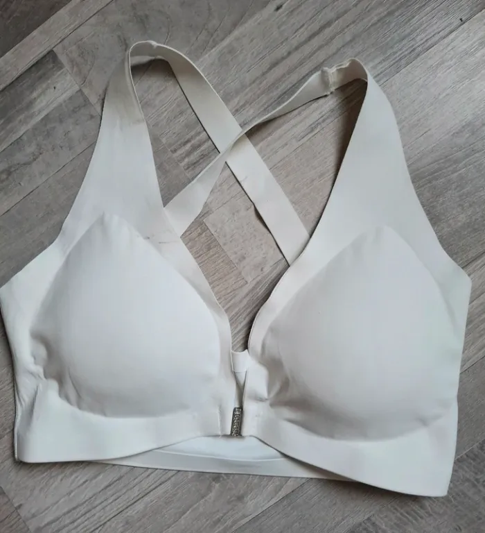 Bralette invisible sans couture ouverture devant