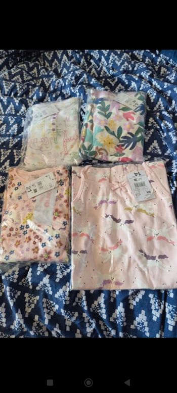 Lot de pyjamas neuf 8 ans fille