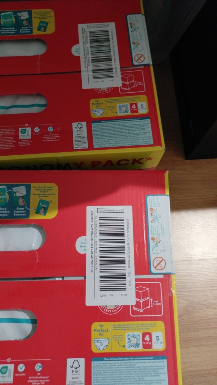 Lot de deux cartons de couches Pampers pants taille 4 - photo numéro 2