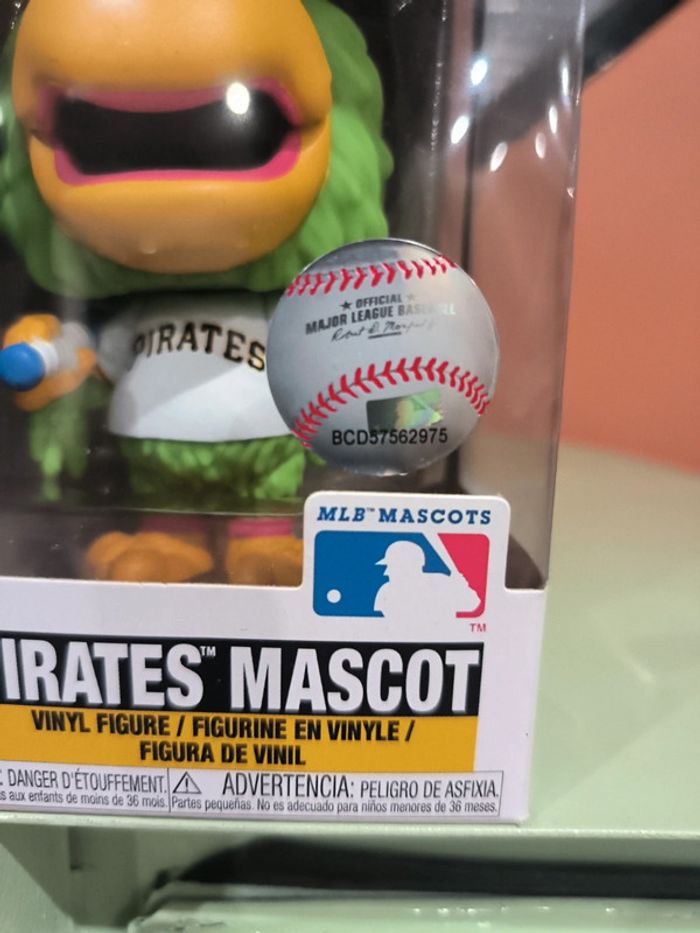 Rare Pop pirates mascot 17 - photo numéro 3