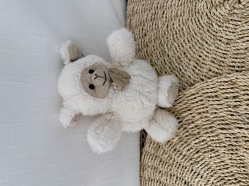 Mouton ou Agneau HISTOIRE D'OURS blanc écru, beige