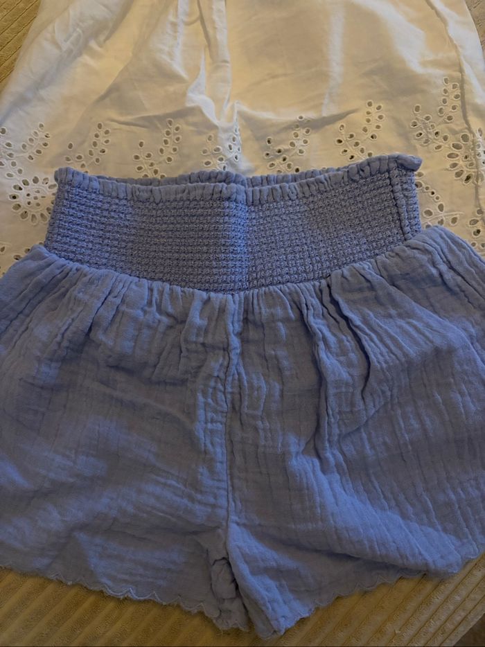 Ensemble, blouse et short, marque Kiabi. - photo numéro 3