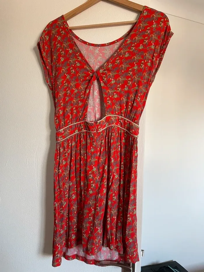 Robe opullence rouge à fleurs T1 - photo numéro 2