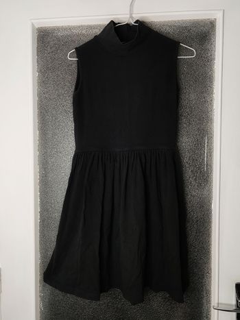 Robe noire avec un col - Asos