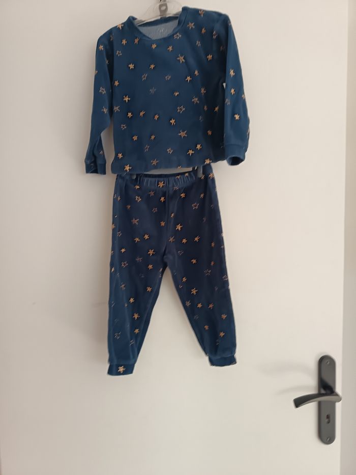 Pyjama 2 pièces 36 mois étoiles pailletées - photo numéro 3