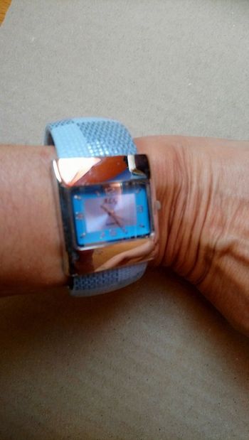 Montre bleue