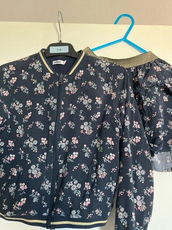Ensemble veste et jupe 8 ans