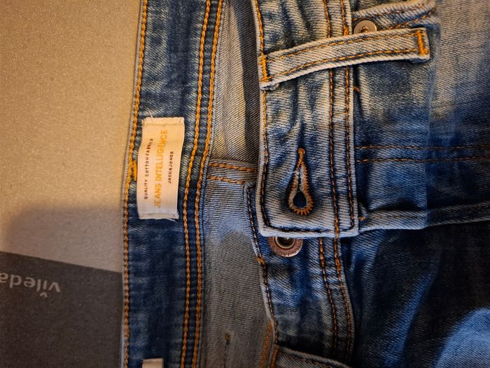 Jean 28/32 - photo numéro 3