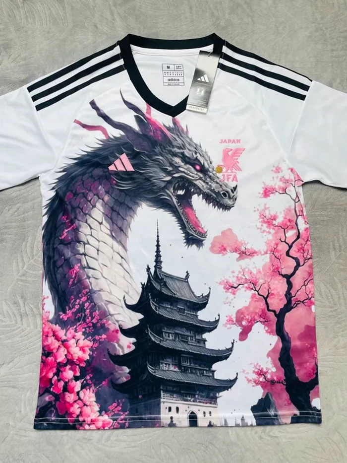 Maillot concept foot Japon blanc rose dragon taille M