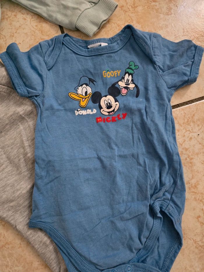 Lot 12 mois pyjama pantalons veste jeans body - photo numéro 5