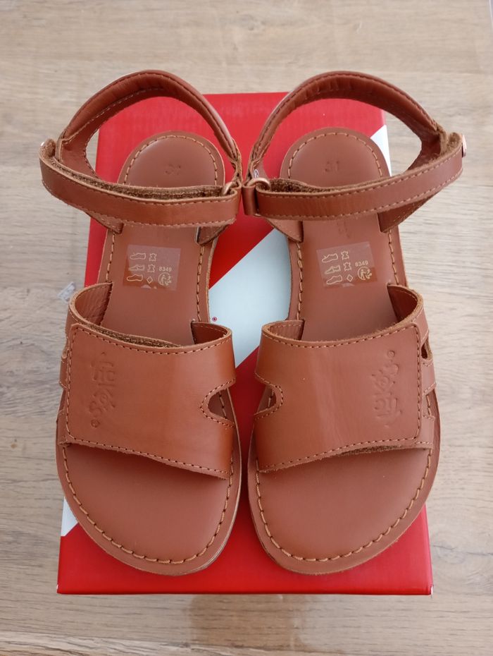 Kickers neuves pour fille en taille 31 - photo numéro 2