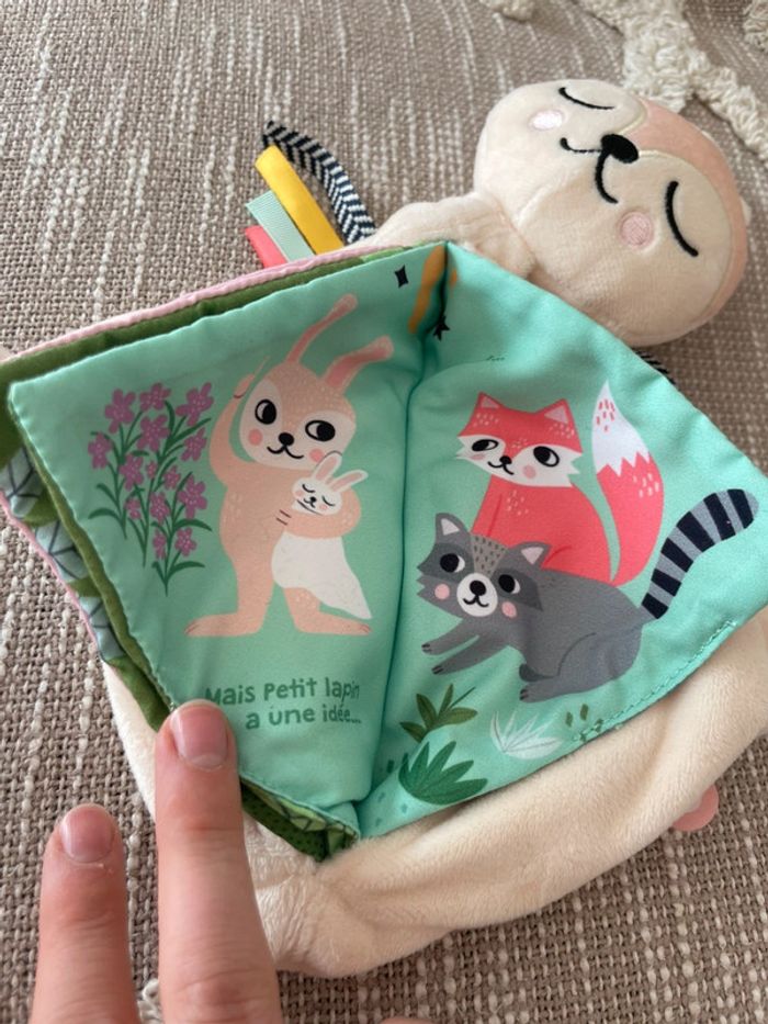 Peluche doudou plat livre tissu 30cm auzou lapin renard blanc et rose très bon état - photo numéro 8