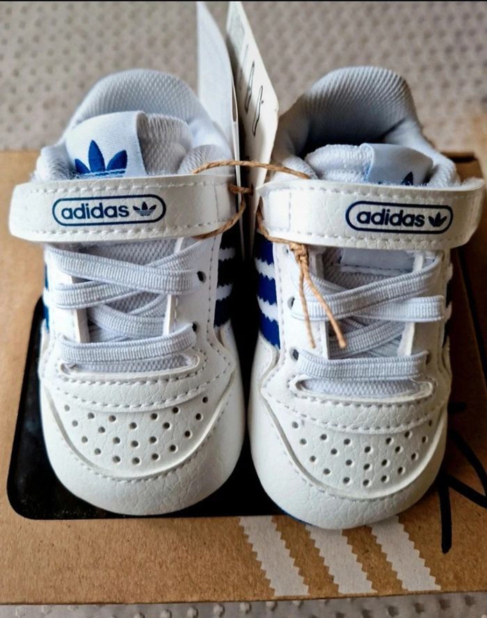 Basket bébé taille 17