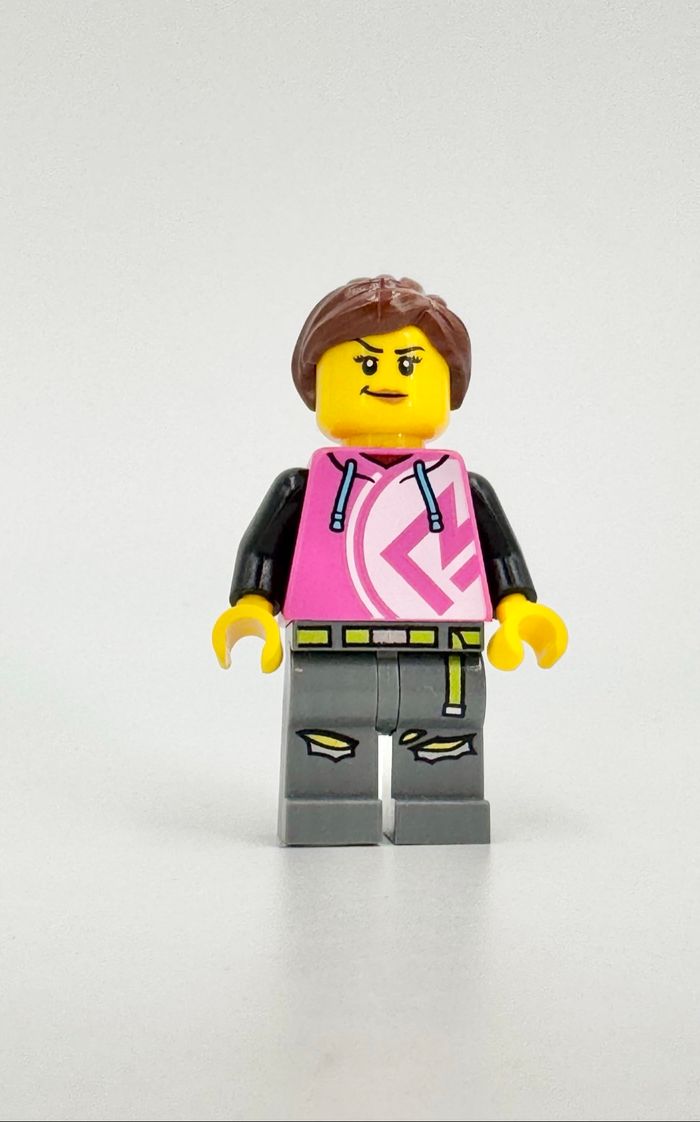 Lego Figurines City : Conductrice de Trottinette - NEUF