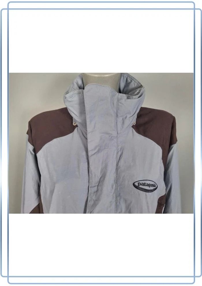 Veste coupe vent à capuche patagonia vintage femme / taille L bleu et noir brodé (257) - photo numéro 2