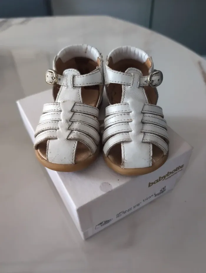 Sandales babybotte taille 20 - photo numéro 3