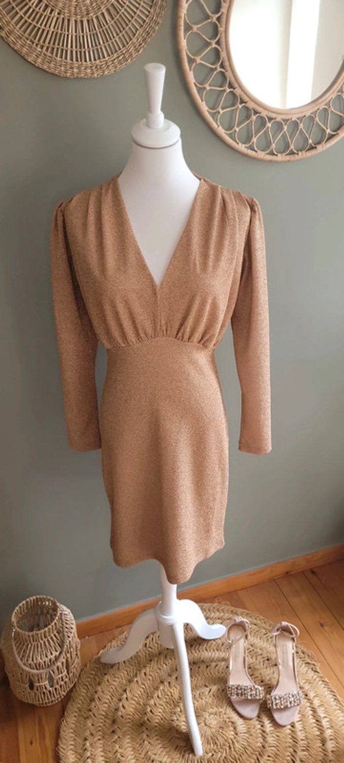 Jolie robe beige légèrement pailletée Jus de Pom - photo numéro 2