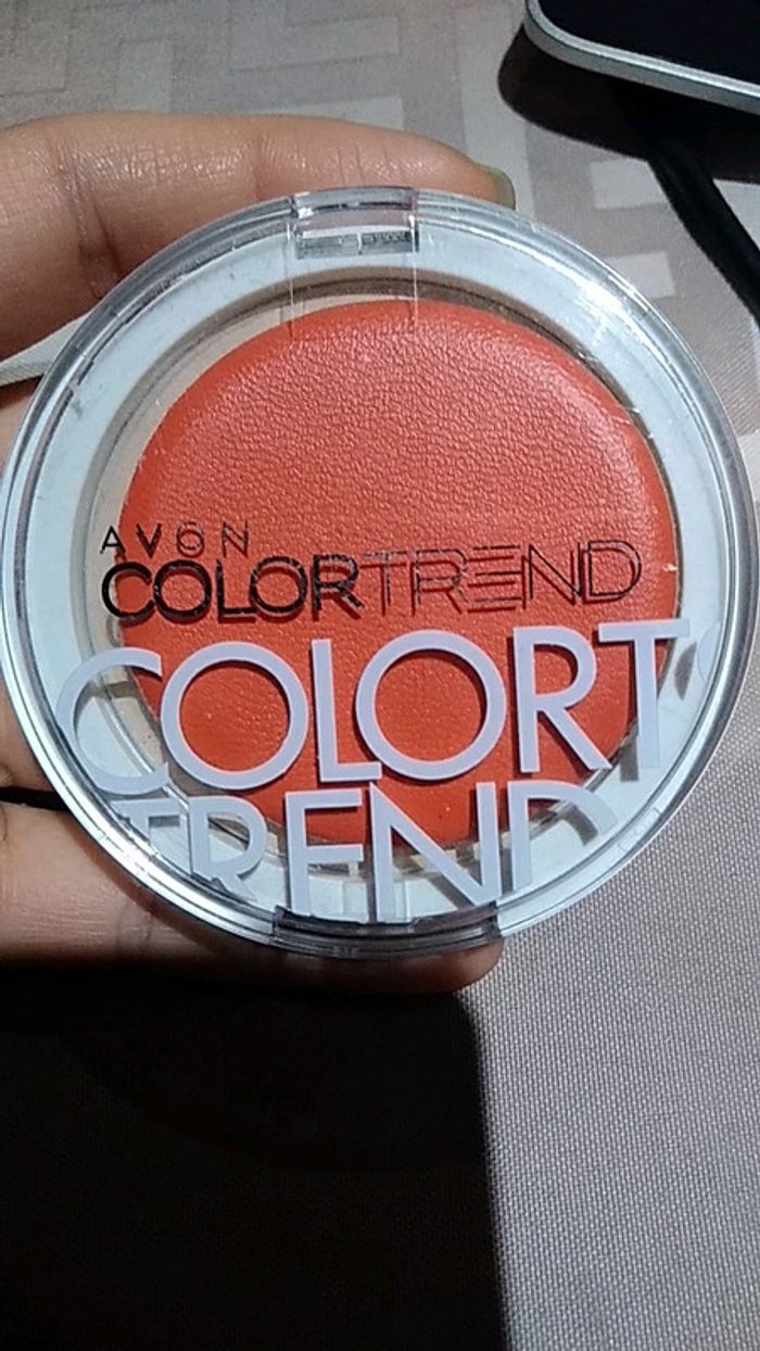 Poudre pour le teint trend Avon neuve