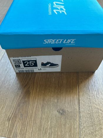 Basket neuve taille 31