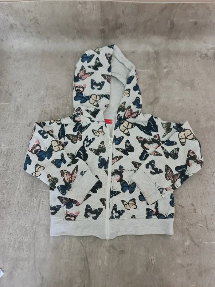 Veste mégère papillons  grises fille 4 ans tissaia