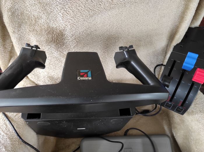 Saitek yoke manettes pedalier et support - photo numéro 3