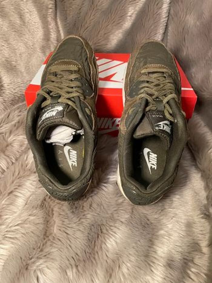Air max 90 kaki prenium taille 39 - photo numéro 2