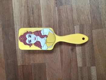 Brosse à cheveux belle