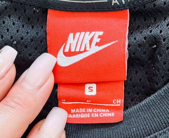 T.shirt noir et gris Nike Air Max pour homme en taille S - photo numéro 4