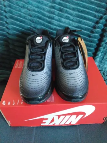 Baskets Air Max DN