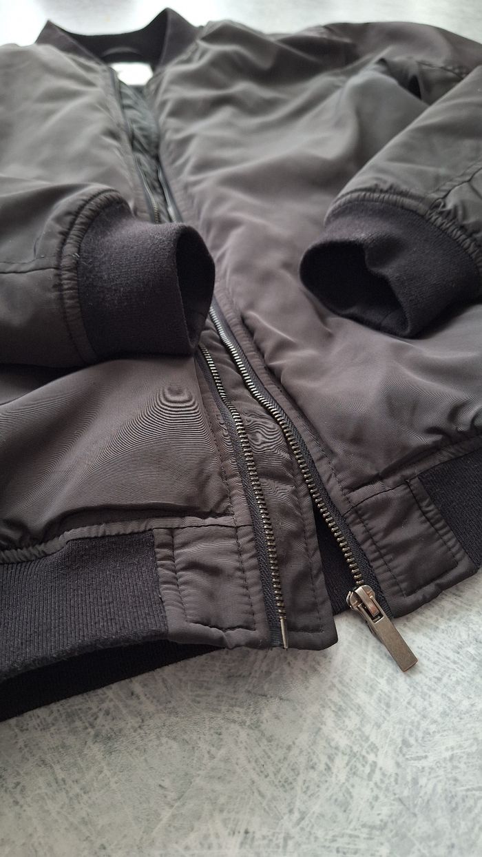 Veste noire bombers 14 ans - photo numéro 3