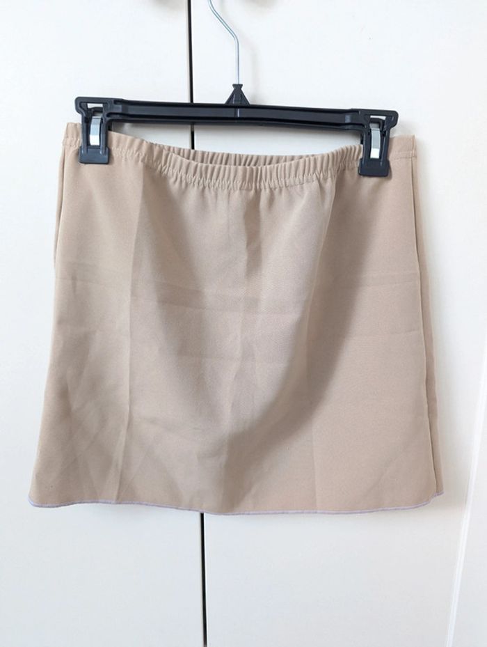 Minijupe beige taille M 38 neuve shein - photo numéro 3