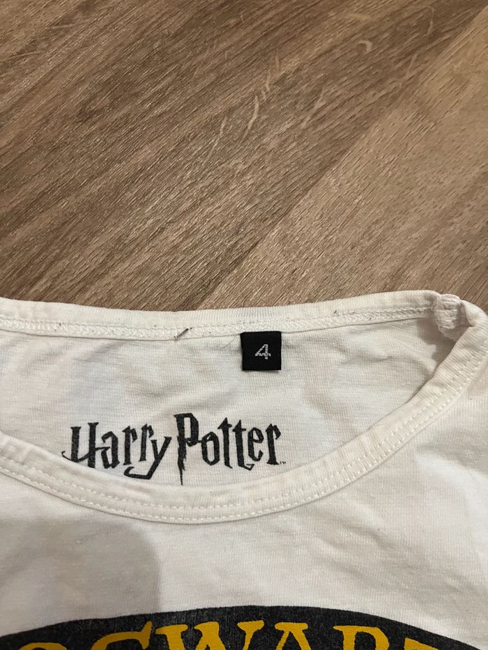 T shirt blanc manches courtes Harry Potter enfant 4 ans très bon état - photo numéro 2