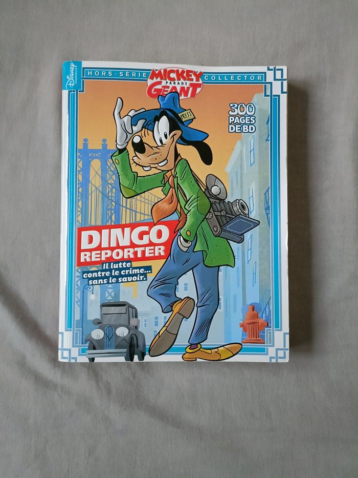 BD Mickey parade géant Dingo reporter