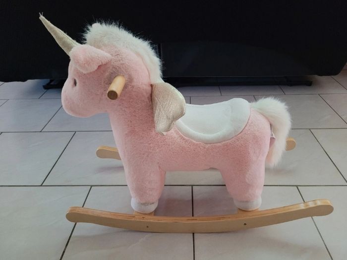 Licorne à bascule - photo numéro 2
