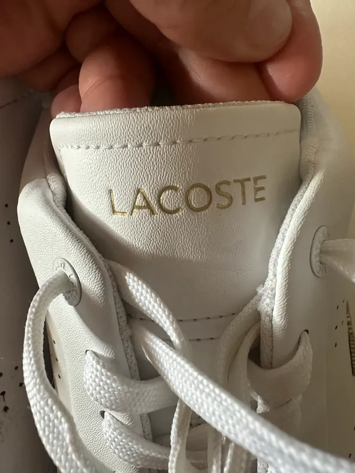 Paire de baskets blanches Lacoste
