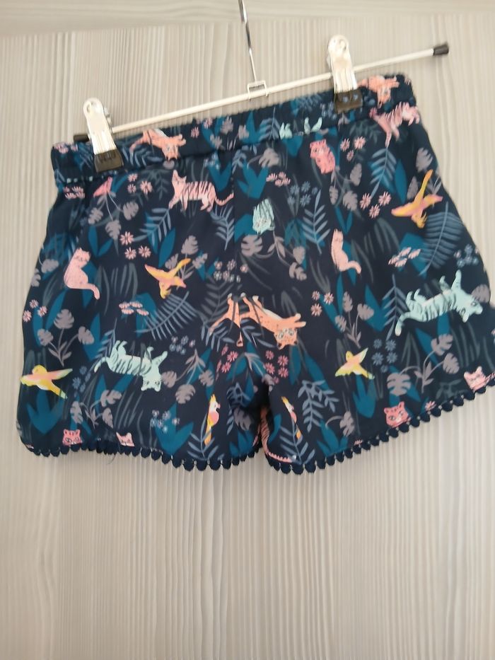 Short fille Hm 6/ 7ans - photo numéro 3