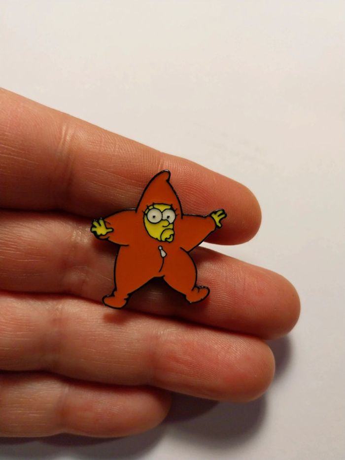 Pins simpsons maggy