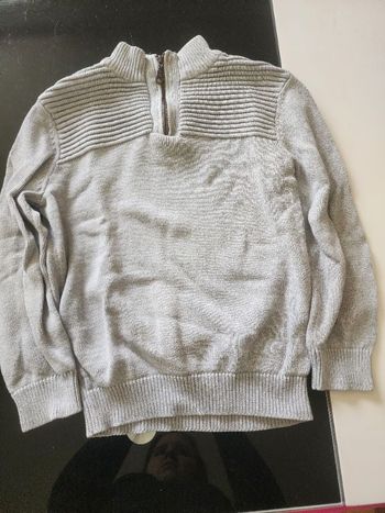 Pull gris