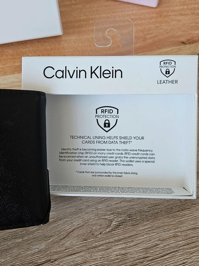Portefeuille Calvin Klein - photo numéro 10