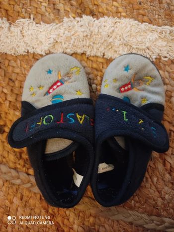 Chausson garçon taille 24