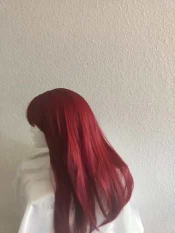 Perruque Naturelle Rouge Bordeaux Tendance Luxe